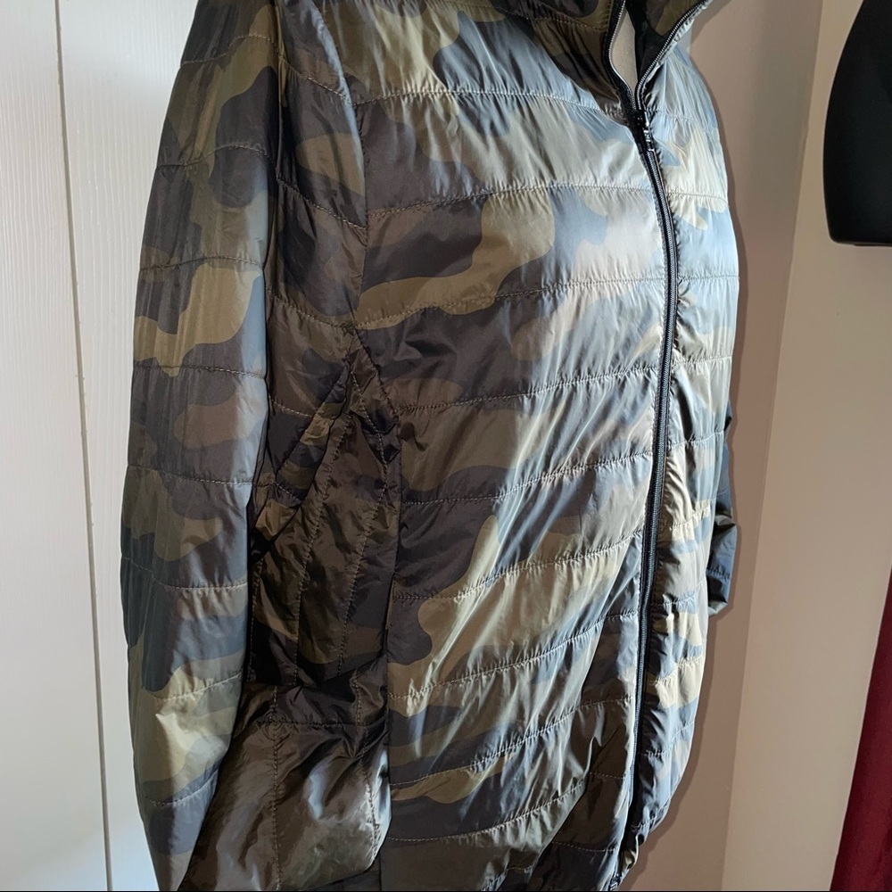 Pink Camo jackets  size M - Picture 6 of 12